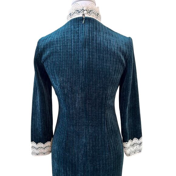 SOLD SOLD SOLD Romantic Vintage Lace High Neck Rosette SMALL Elegant Embellished - Picture 8 of 10